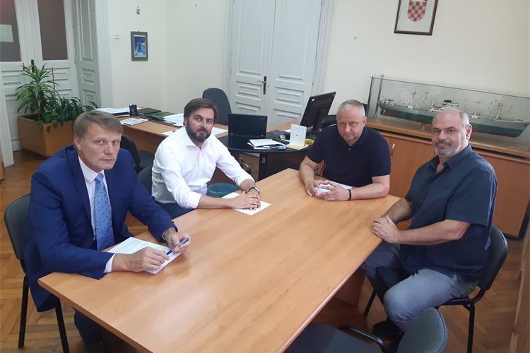 Slika /slike/Vijesti/2021/sastanak u Uljaniku.jpg